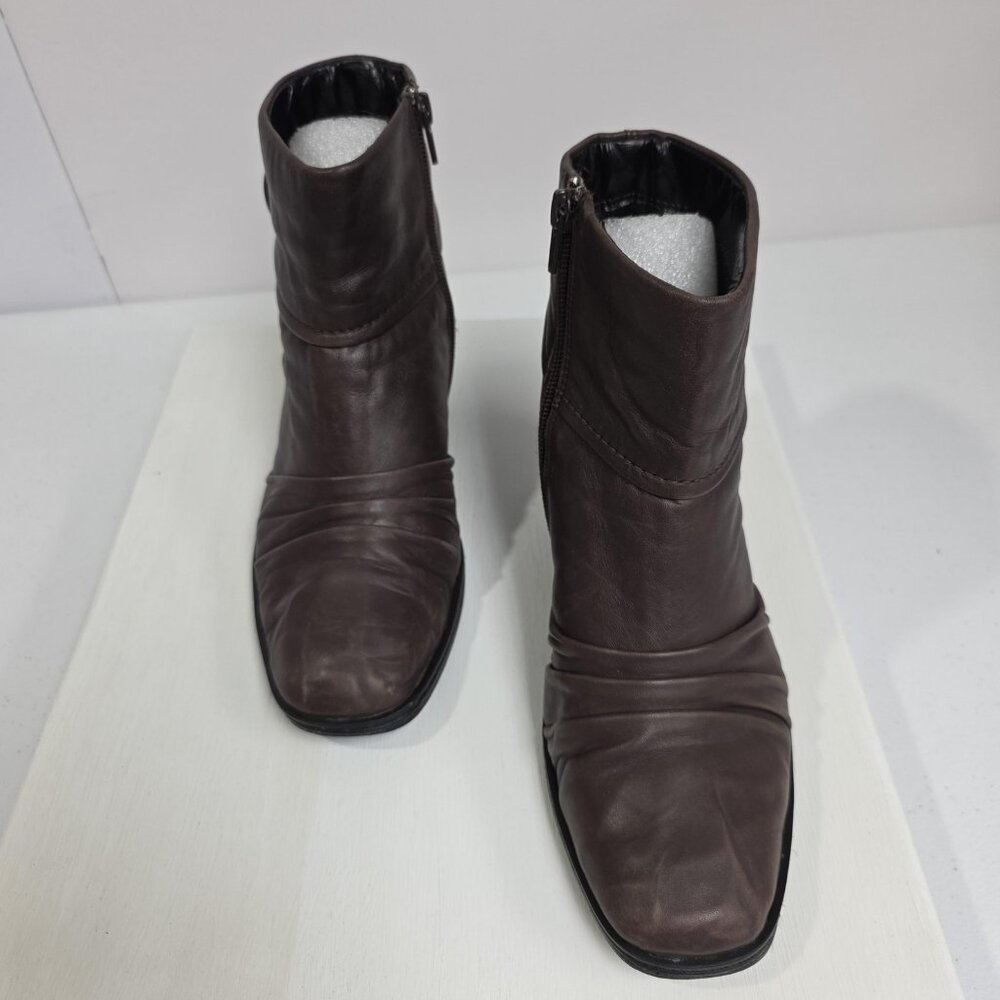 Brown Leather Ankle Boots Womens Size 7.5 W Zip Block Heel Booties Casual - Picture 2 of 9